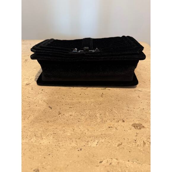 Rebecca Minkoff Velvet Quilted Chevron Crossbody Bag Black Adjustable Chain - Picture 5 of 11